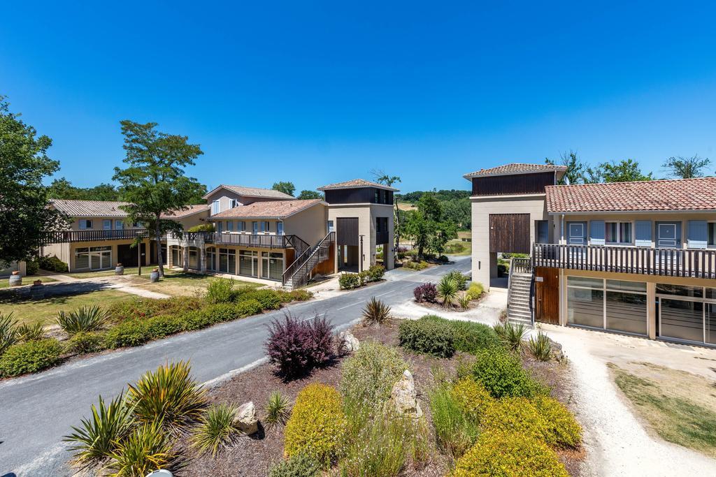 Vacanceole - Le Domaine Du Golf D'Albret Barbaste Exterior foto